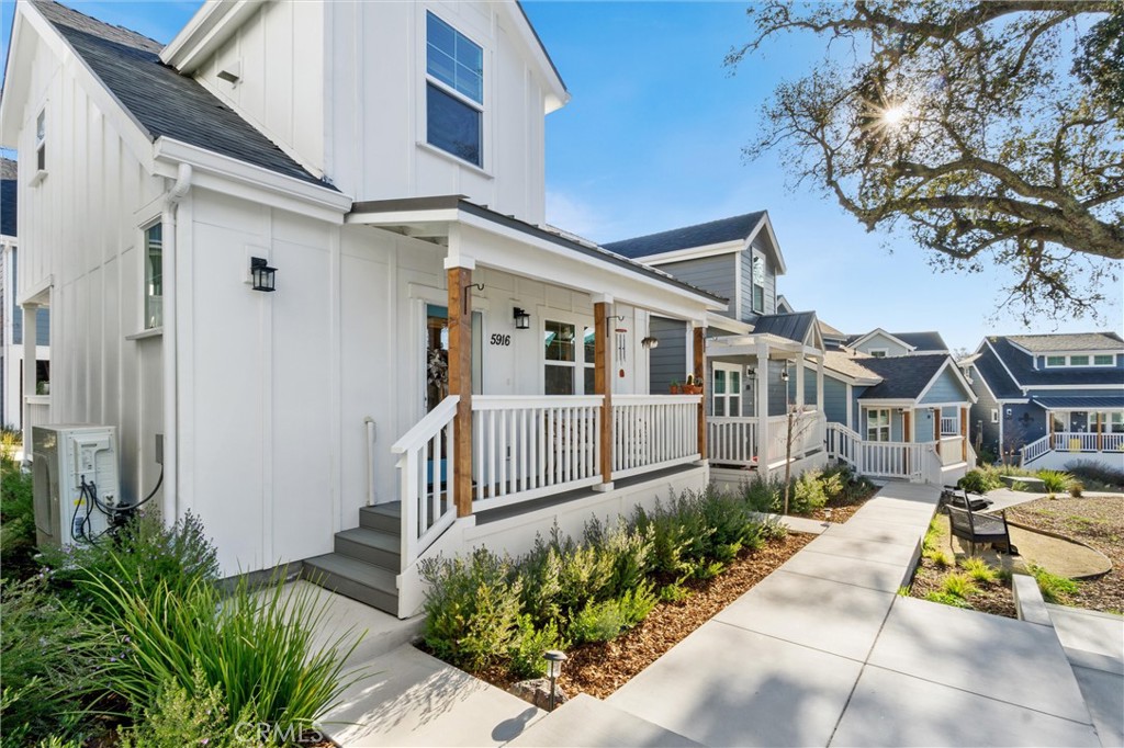 5916 Gran Paseo Way | Similar Property Thumbnail 8