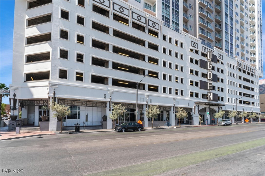 150 Las Vegas Boulevard, #1903 | Similar Property Thumbnail