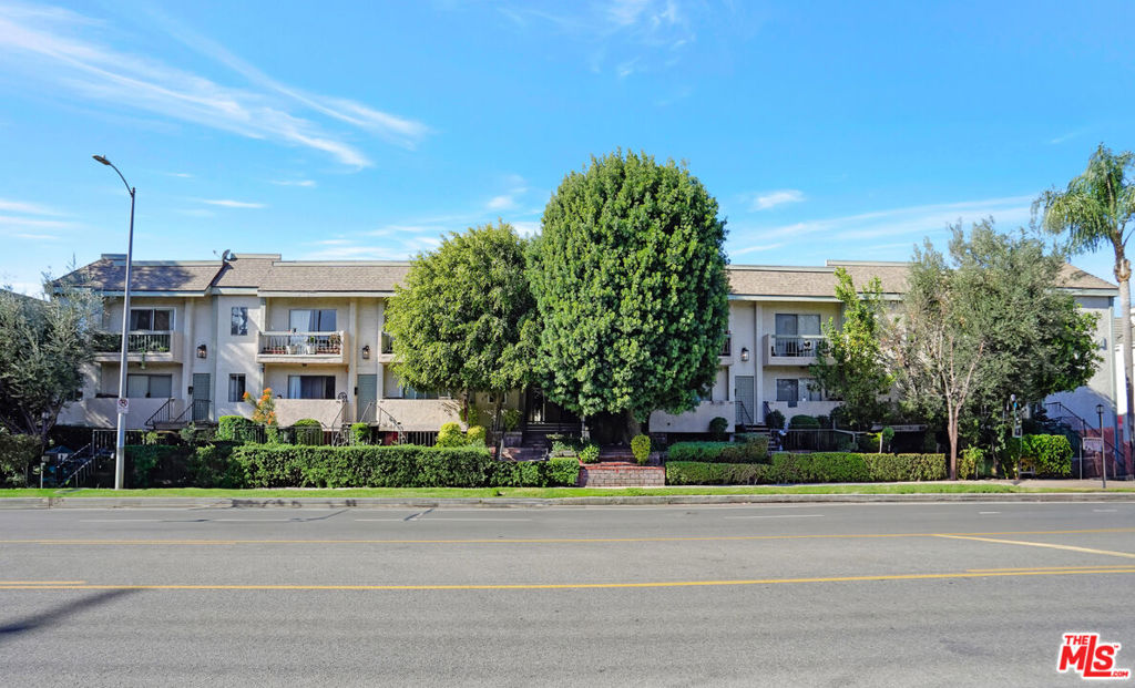 5055 Coldwater Canyon Avenue, #217 | Similar Property Thumbnail