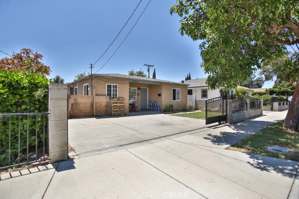 1206 W Mcfadden Avenue | Similar Property Thumbnail