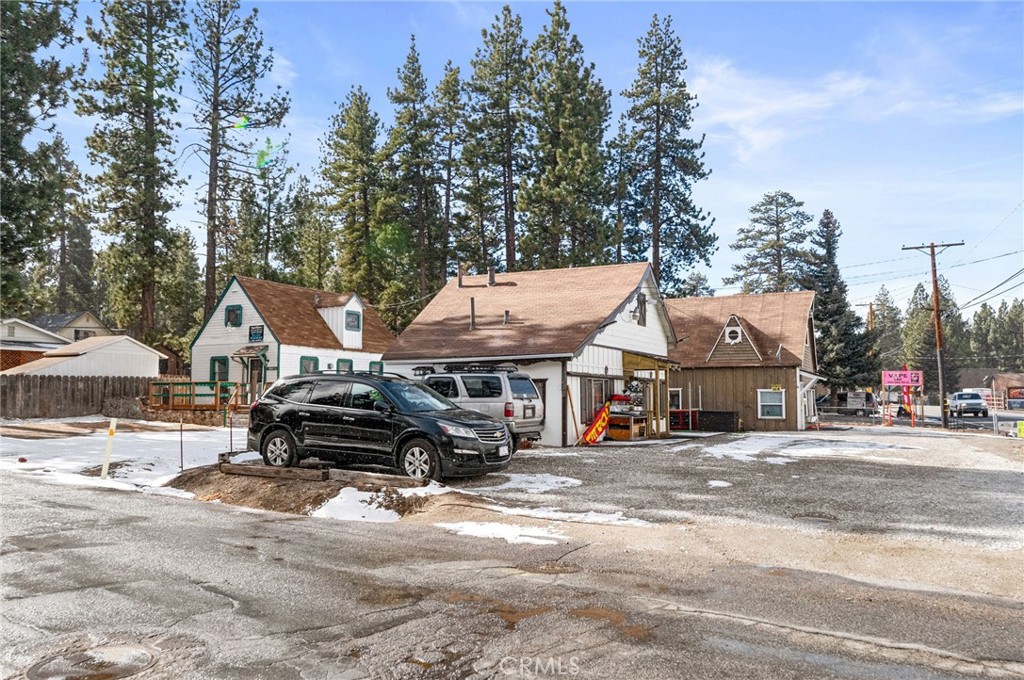 500 W Big Bear Boulevard | Similar Property Thumbnail 2