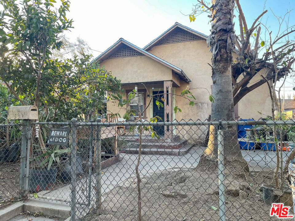 3528 E Pico Boulevard | Similar Property Thumbnail 6