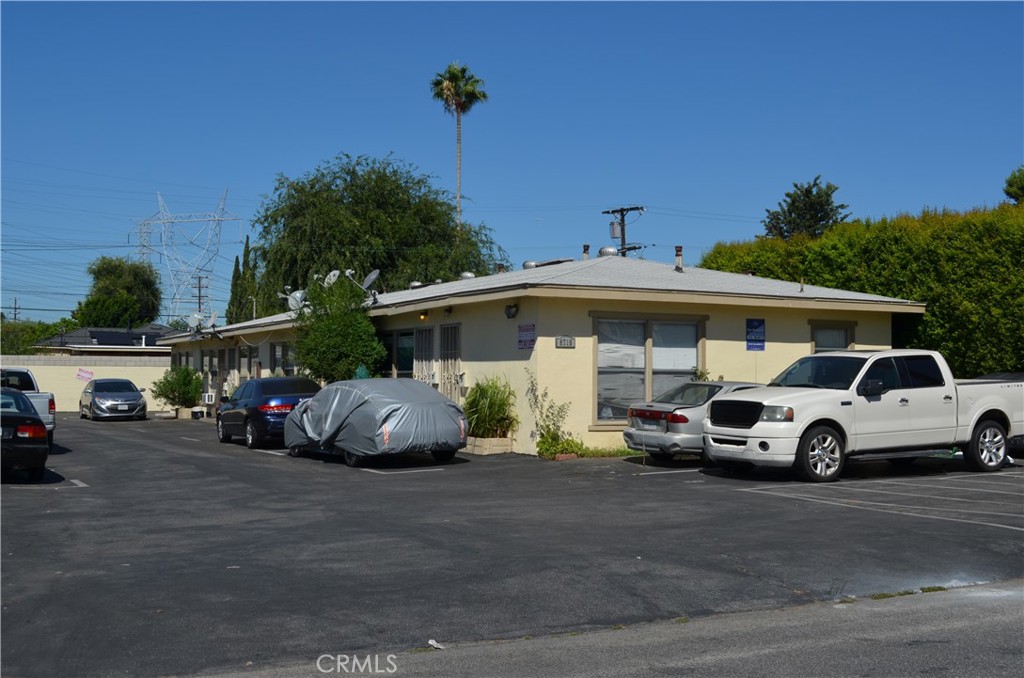 6711 Tujunga Avenue | Similar Property Thumbnail 1