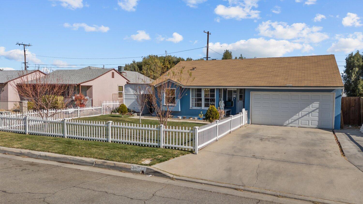 38356 Rosemarie Street, Palmdale, CA 93550