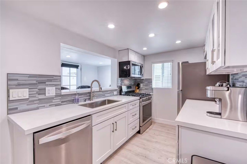 1825 W Balboa | Similar Property Thumbnail