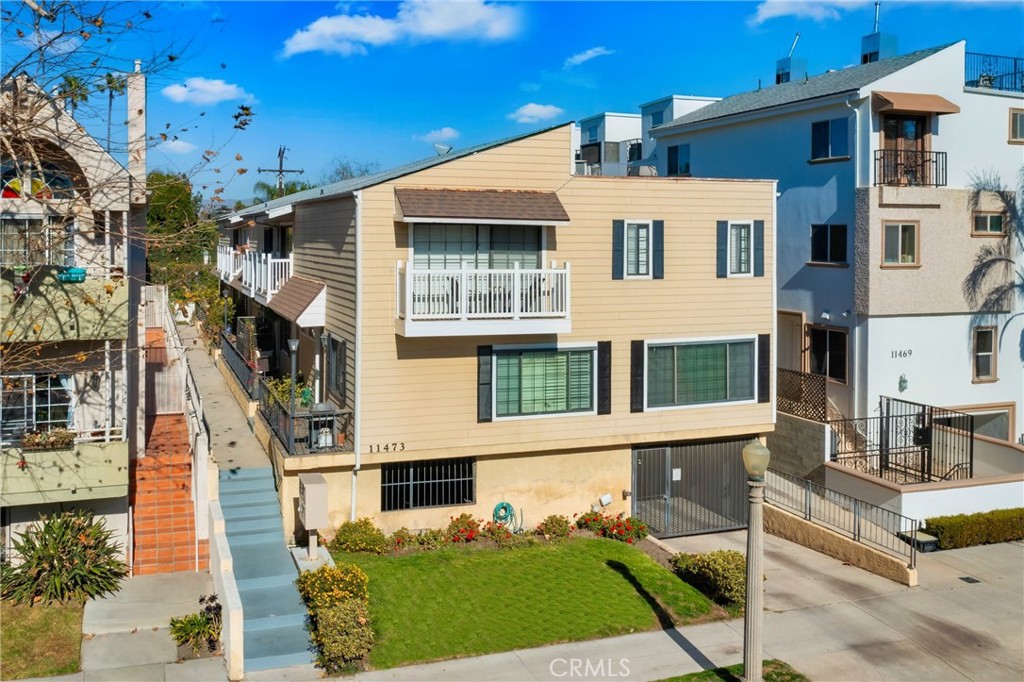 11473 Moorpark Street, #2 | Similar Property Thumbnail