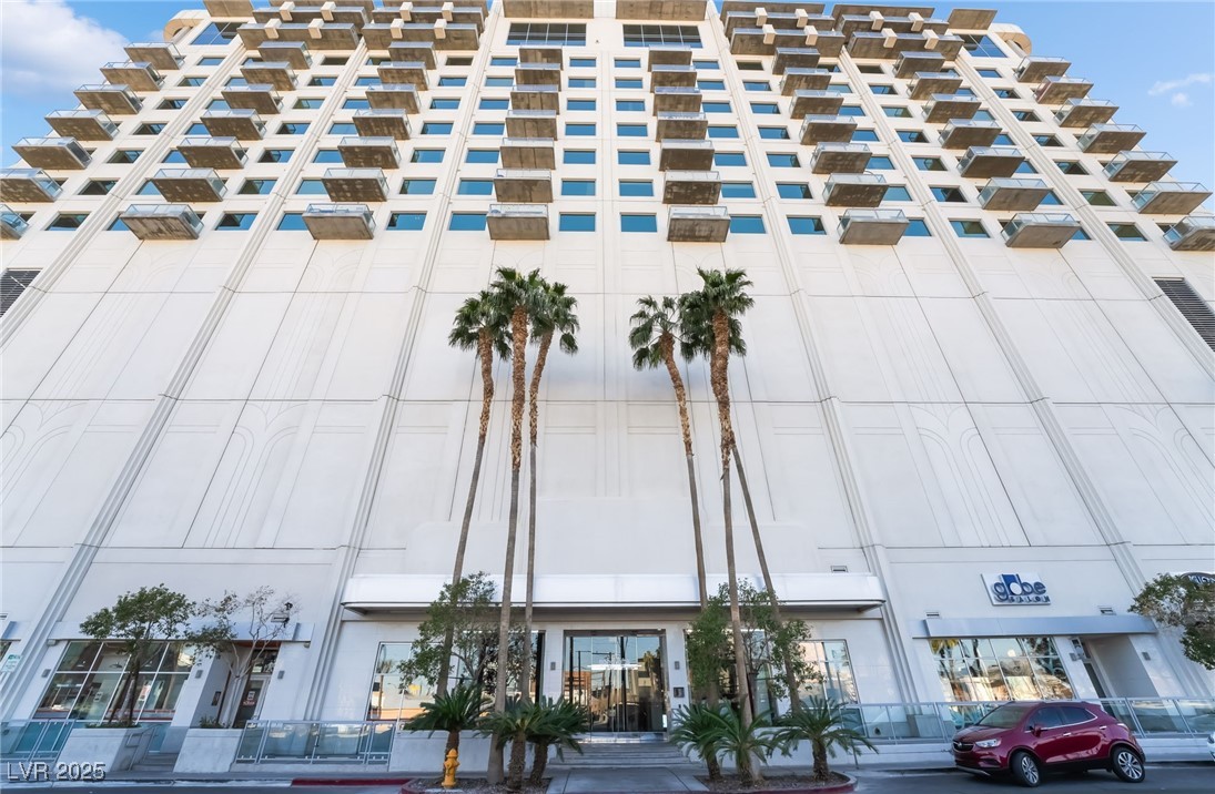 900 Las Vegas Boulevard, #904 | Similar Property Thumbnail