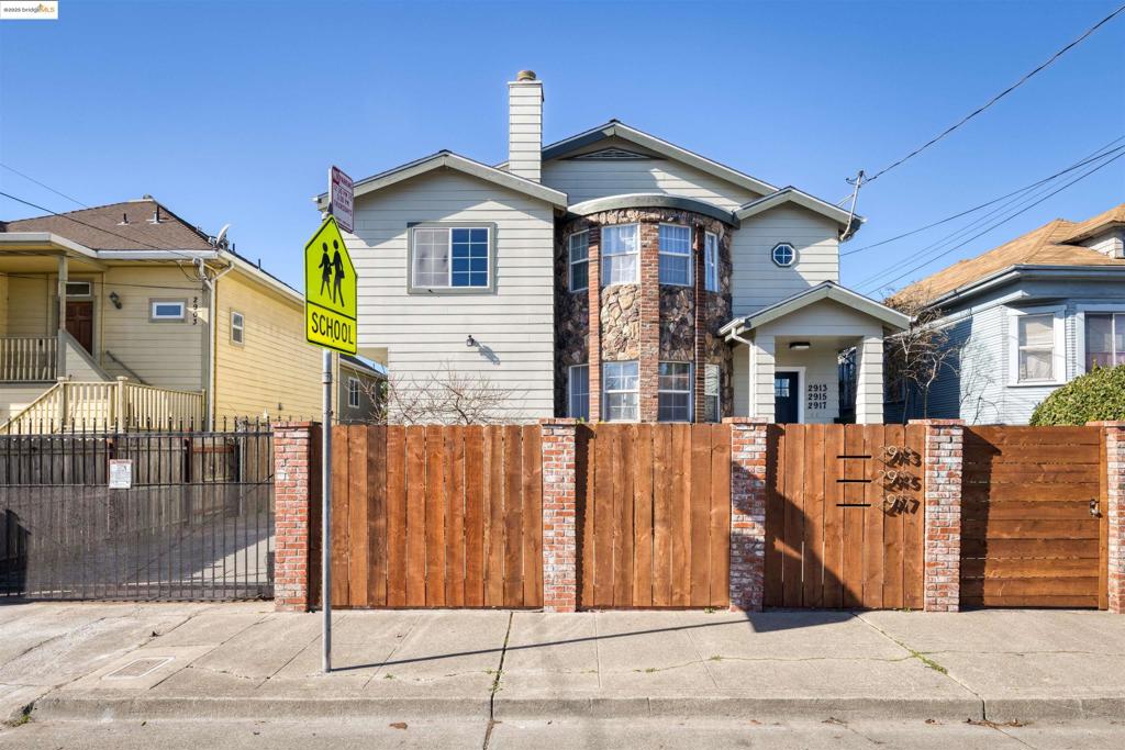 2915 Filbert St | Similar Property Thumbnail