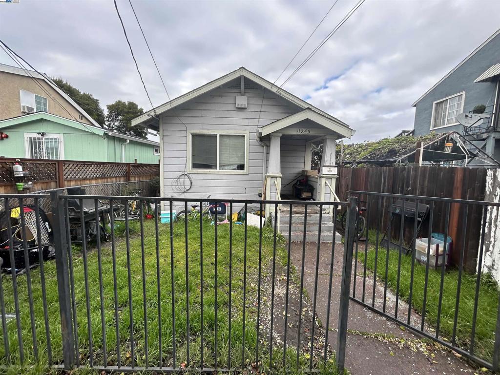 1245 90Th Ave | Similar Property Thumbnail