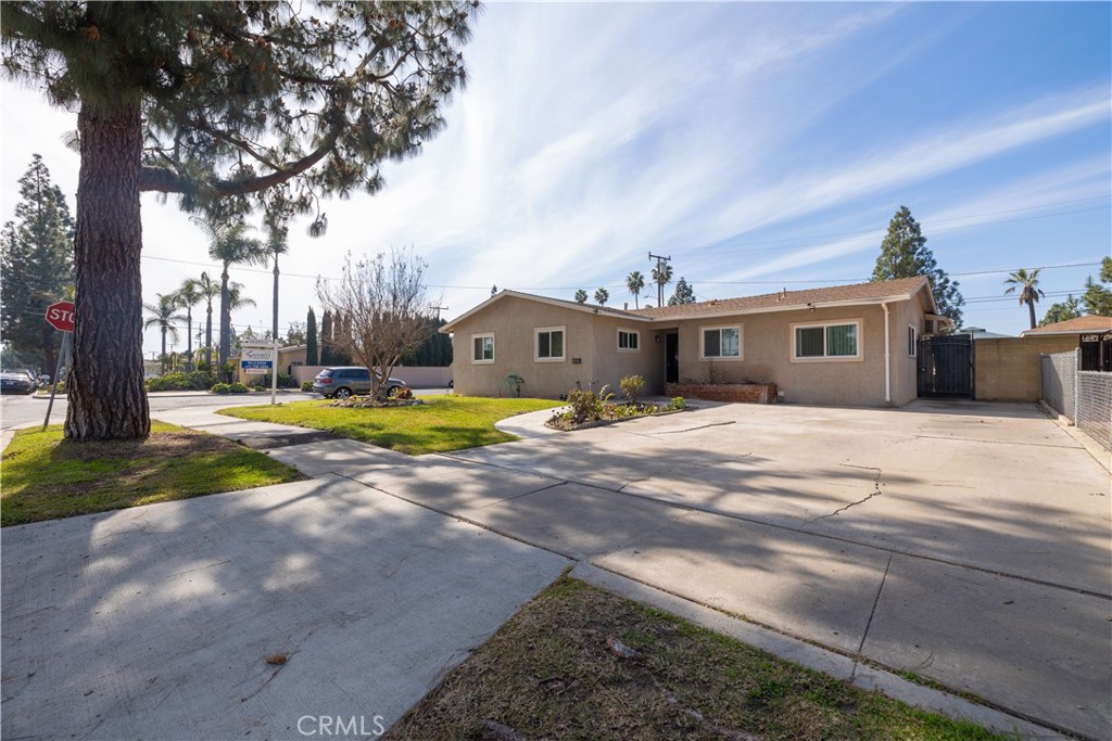 934 S Karen Avenue | Similar Property Thumbnail