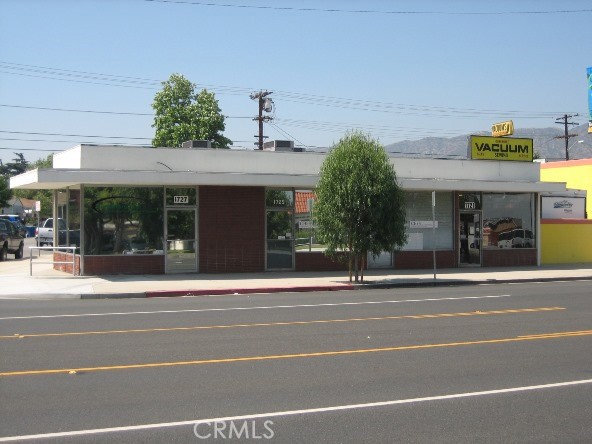 1723 W Burbank Boulevard | Similar Property Thumbnail