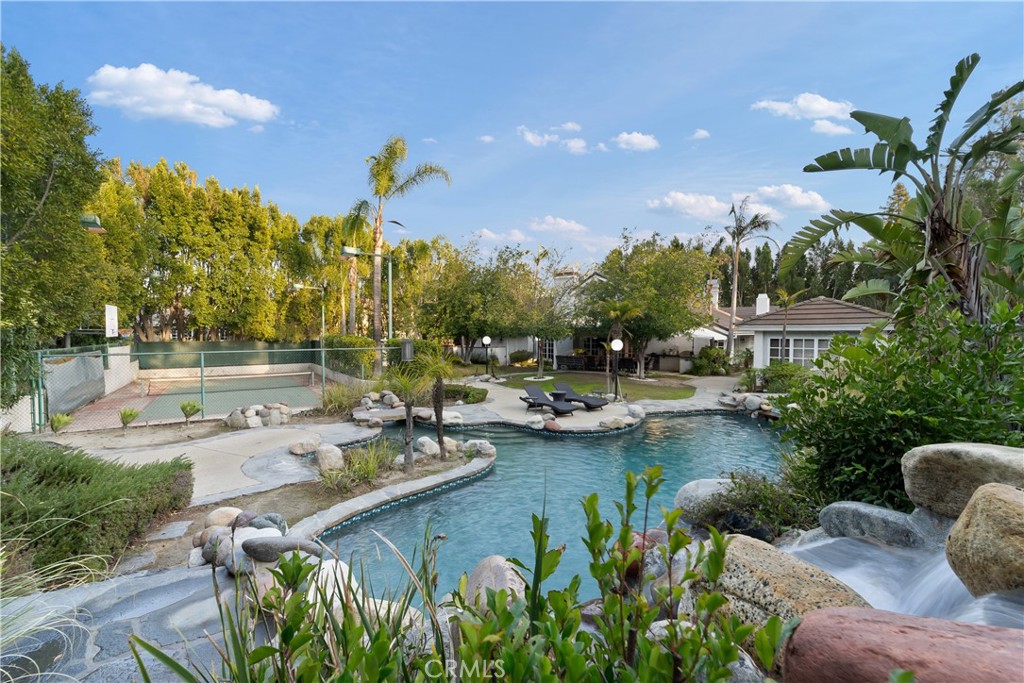 6011 Paseo La Vista | Similar Property Thumbnail