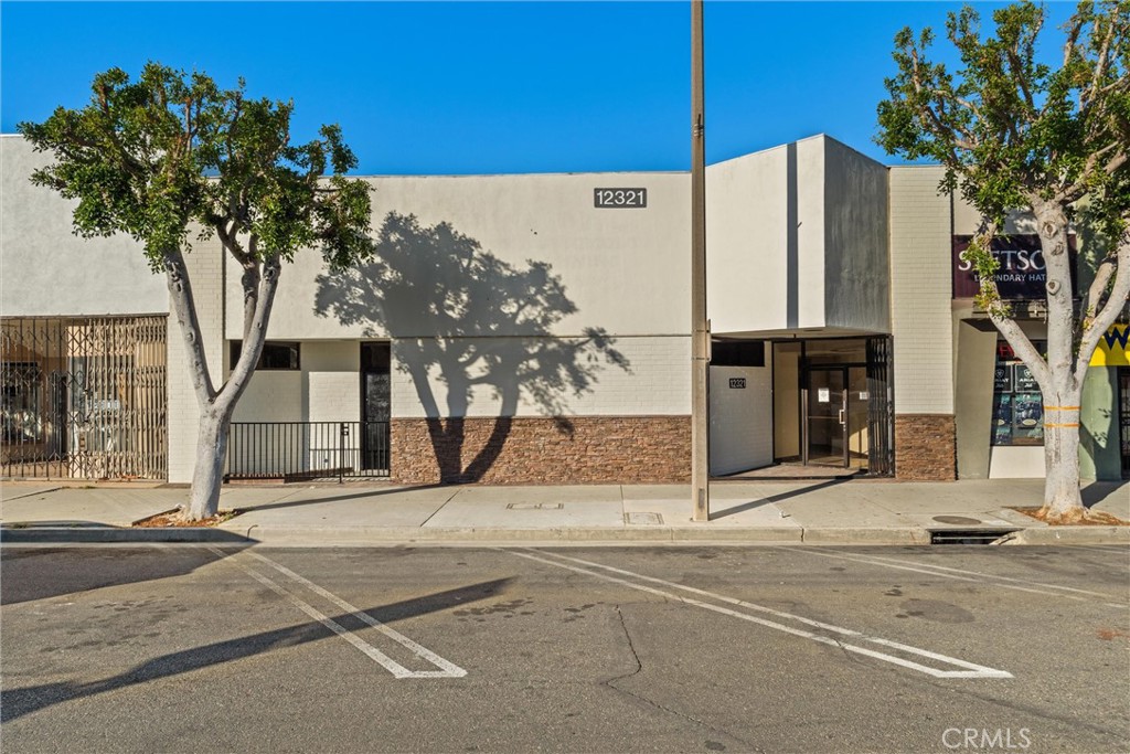 12321 Hawthorne Boulevard | Similar Property Thumbnail