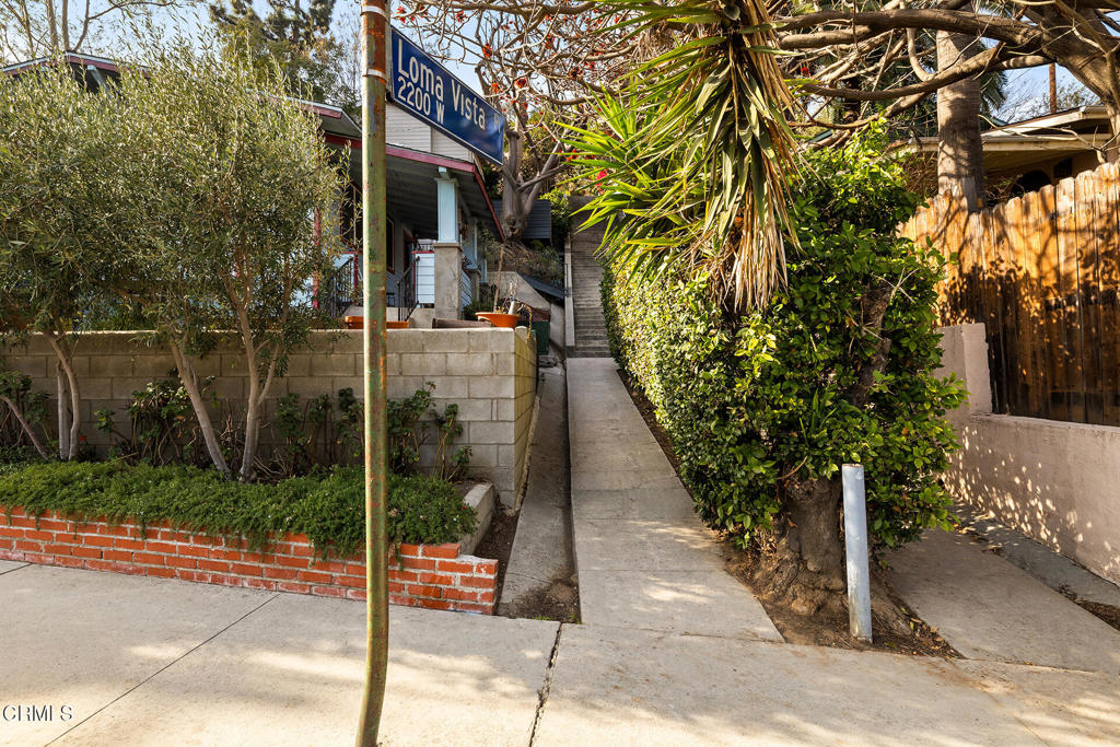 2319 W Loma Vista Place | Similar Property Thumbnail