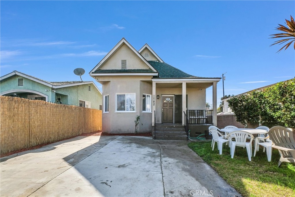 1782 W 36Th Place | Similar Property Thumbnail