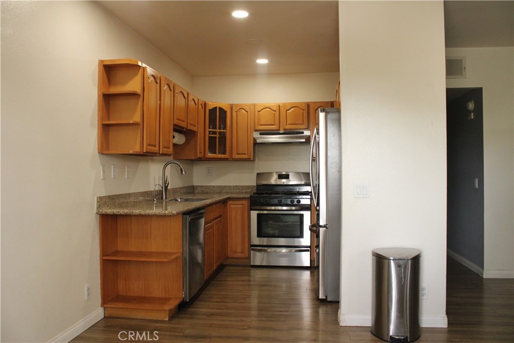 11150 Glenoaks Boulevard, #311 | Similar Property Thumbnail