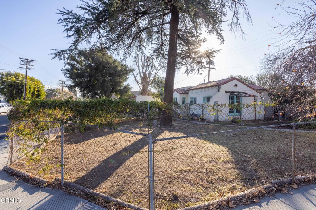 6960 Valjean Avenue | Similar Property Thumbnail