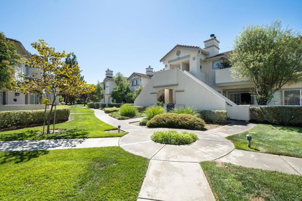 1184 Tea Rose Circle | Similar Property Thumbnail