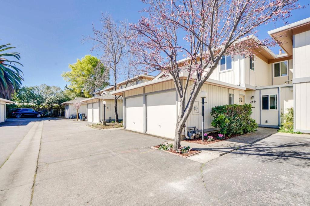 260 Ventura Avenue | Similar Property Thumbnail