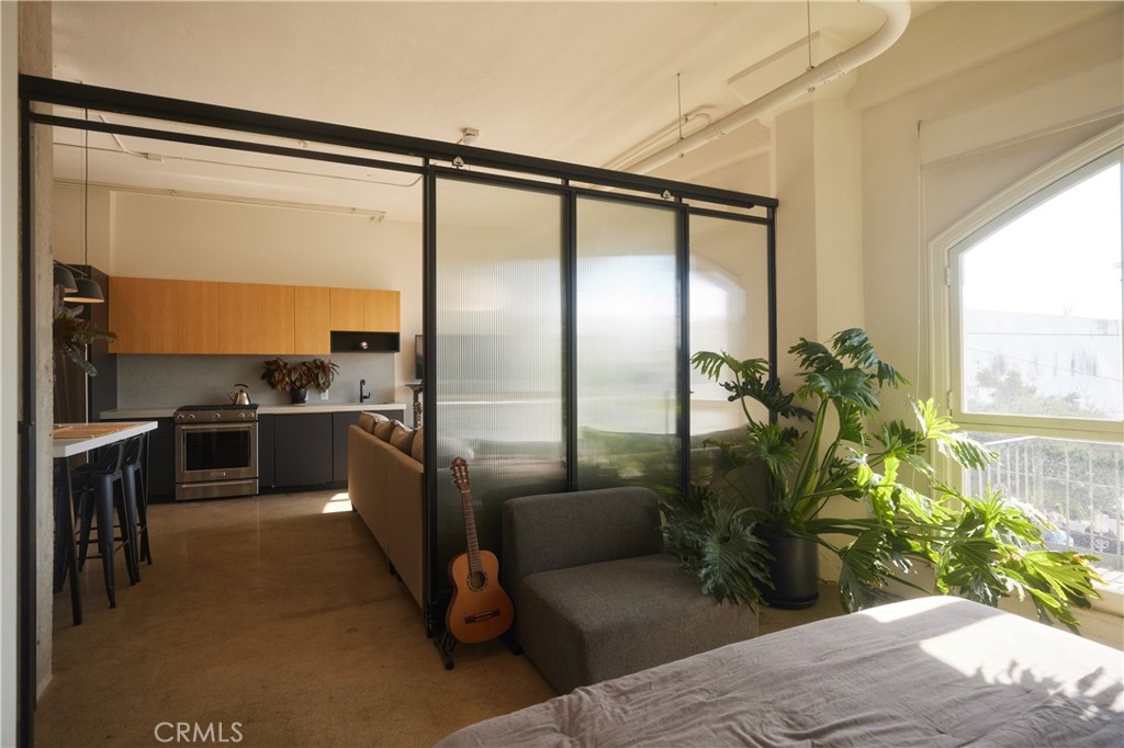 315 E 8Th Street, #205 | Similar Property Thumbnail 6