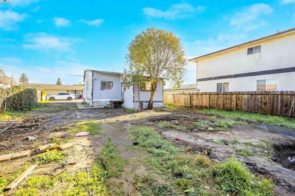 21593 Princeton St | Similar Property Thumbnail