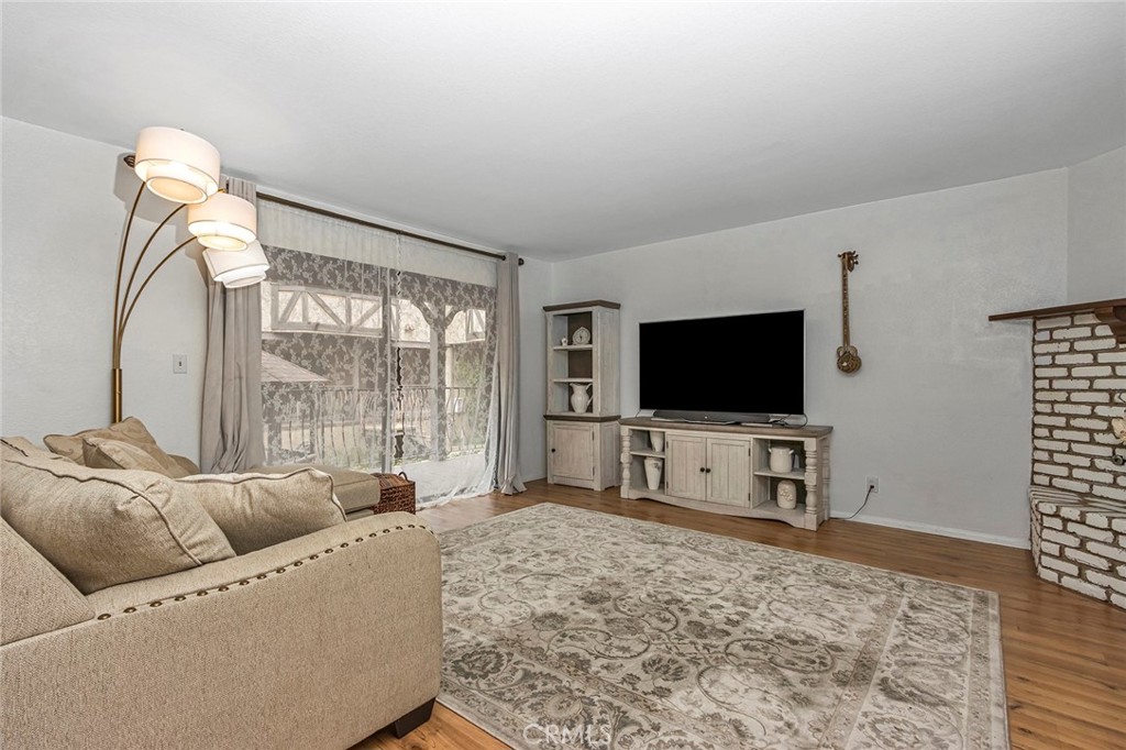 645 E Magnolia Boulevard, #C | Similar Property Thumbnail