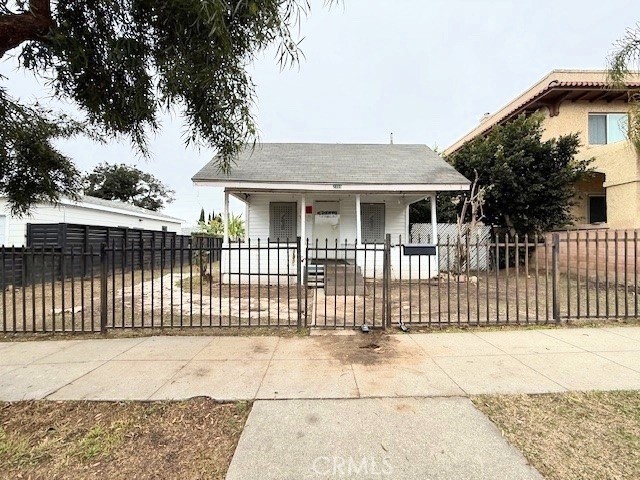 2355 Cerritos Avenue | Similar Property Thumbnail 3