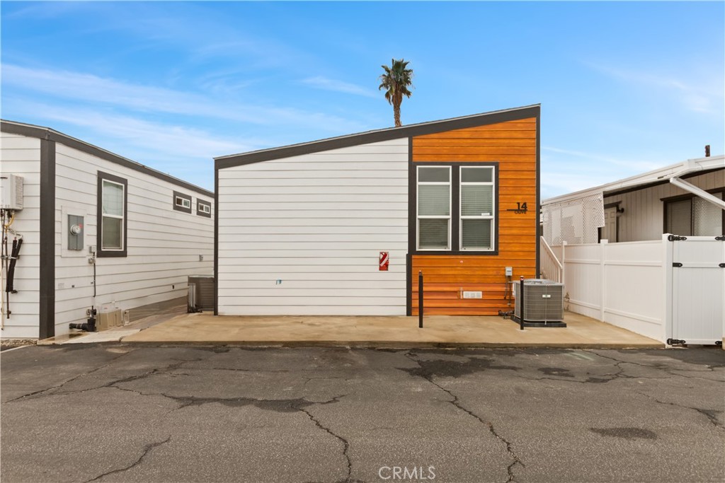 8250 Lankershim Blvd , #192 | Similar Property Thumbnail 4