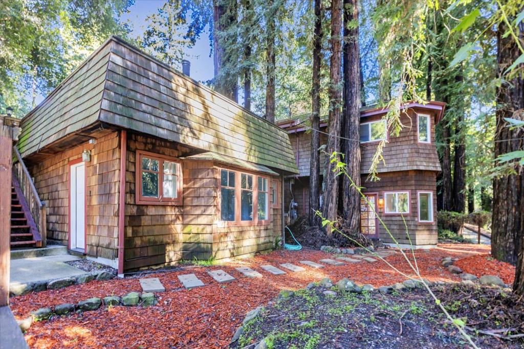 695 Creek Drive | Similar Property Thumbnail