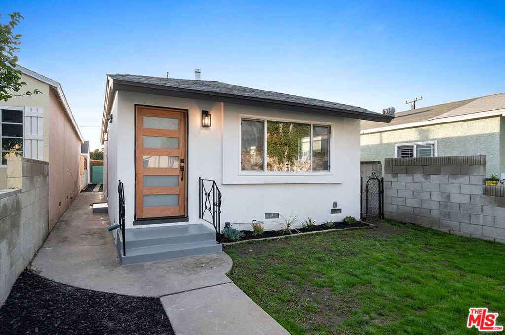 21215 S Santa Fe Avenue | Similar Property Thumbnail