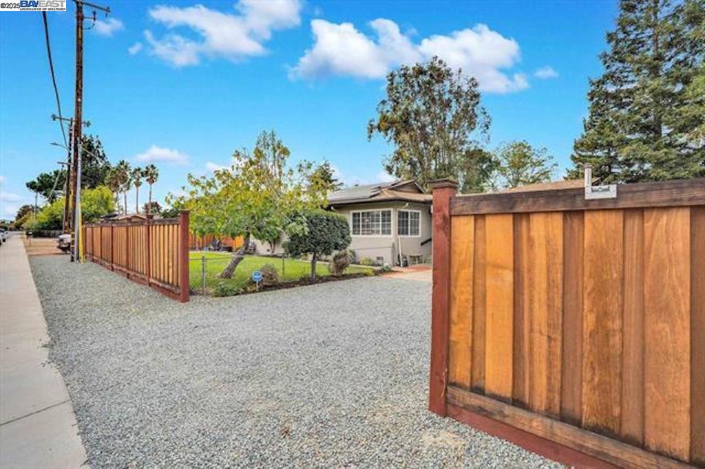 789 Griffith Ln | Similar Property Thumbnail