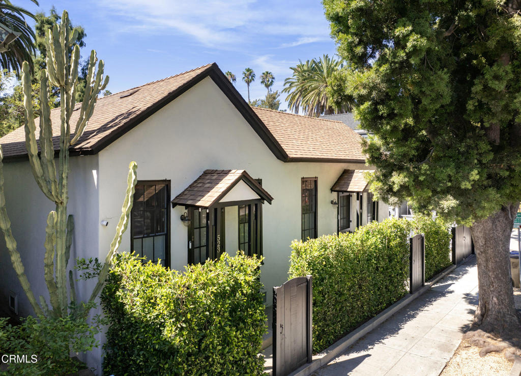 523 Santa Barbara Street | Similar Property Thumbnail 4