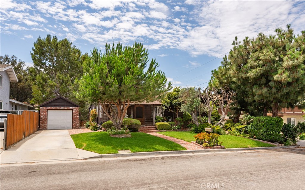 26357 Hillcrest Avenue | Similar Property Thumbnail