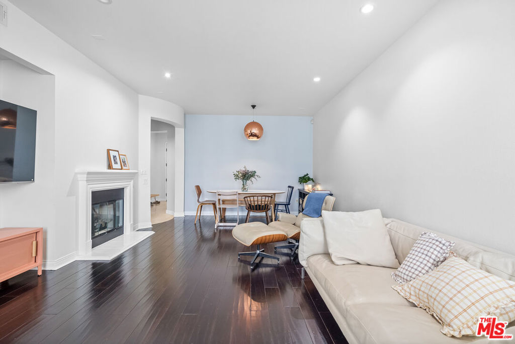 5625 Crescent Parkway, #406 | Similar Property Thumbnail