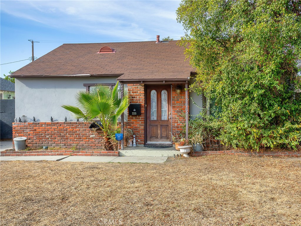 2215 N Brighton Street | Similar Property Thumbnail