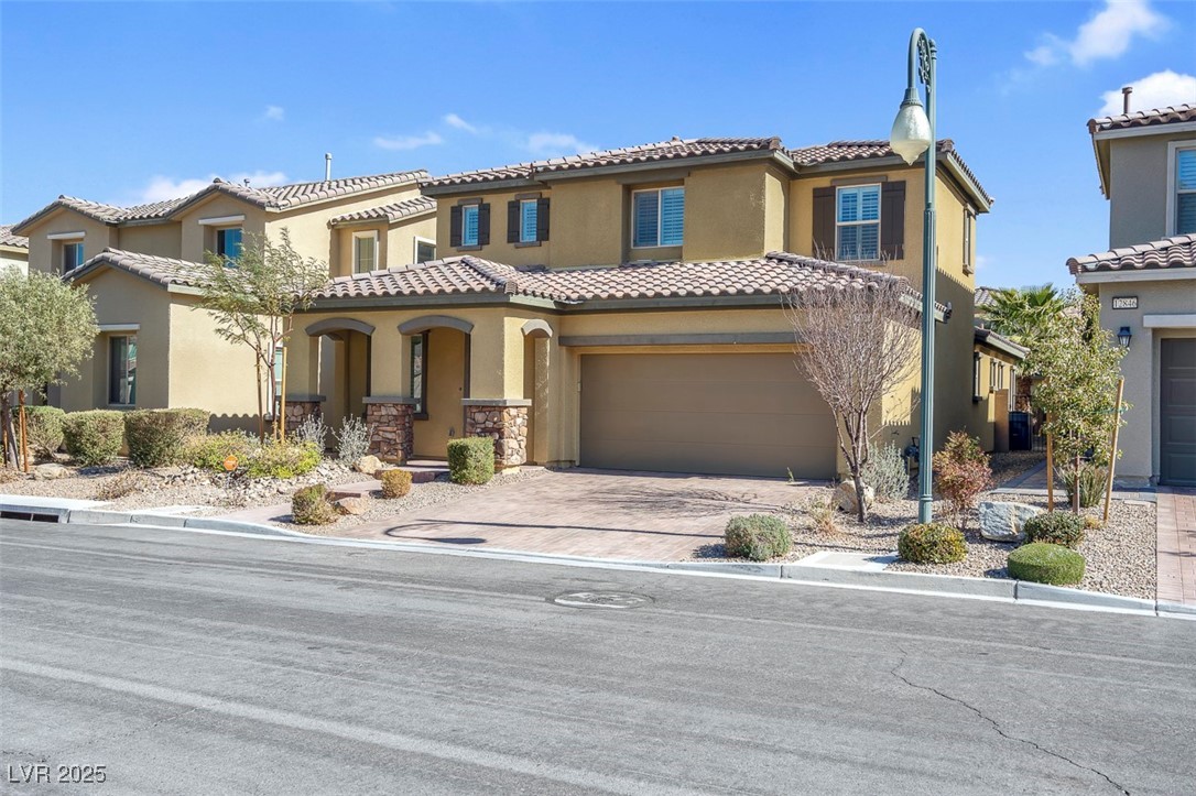 12836 Alcores Street | Similar Property Thumbnail 3