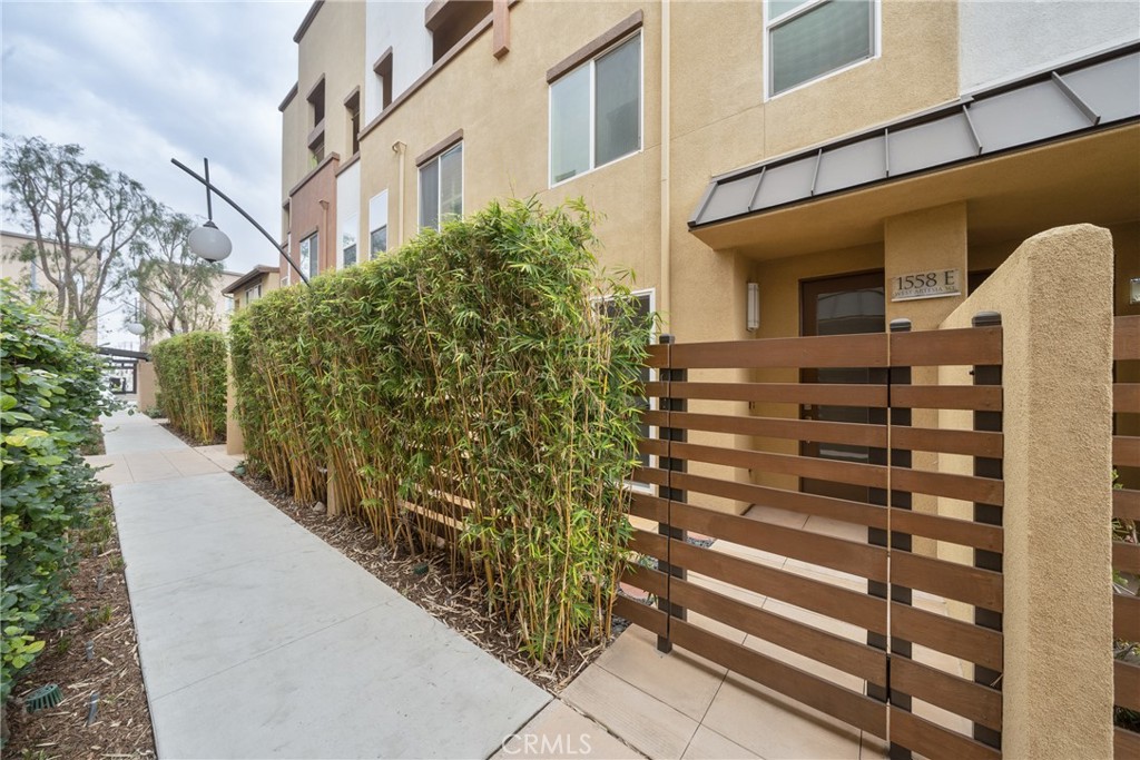 1558 W Artesia , #E | Similar Property Thumbnail