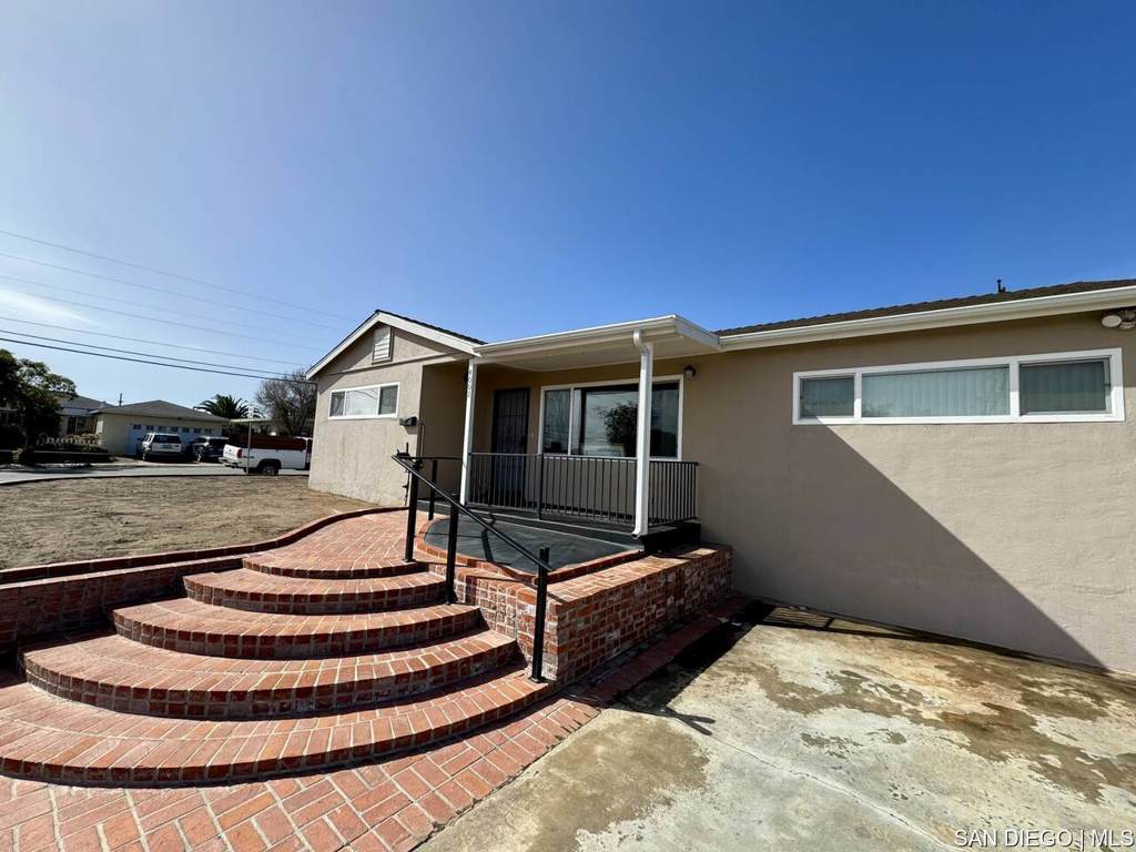 4002 Datcho Dr | Similar Property Thumbnail