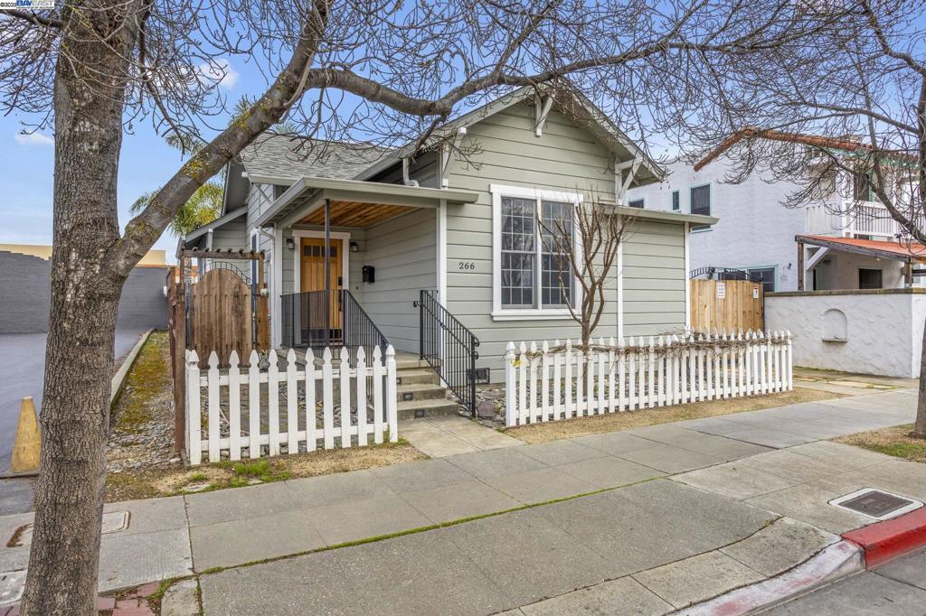 266 S J Street | Similar Property Thumbnail