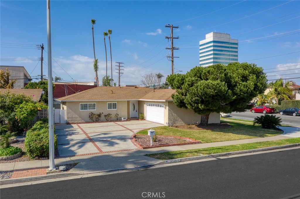 17121 Granada Lane | Similar Property Thumbnail