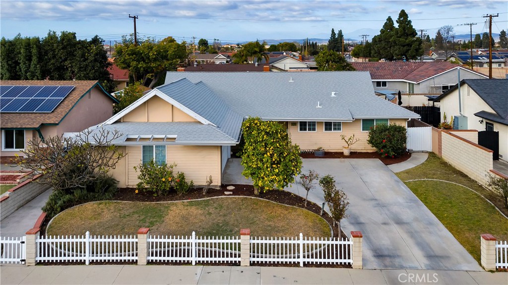 121 W Greenway Avenue | Similar Property Thumbnail