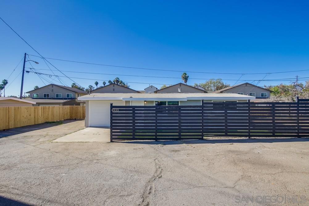 8927 35 Lamar St | Similar Property Thumbnail