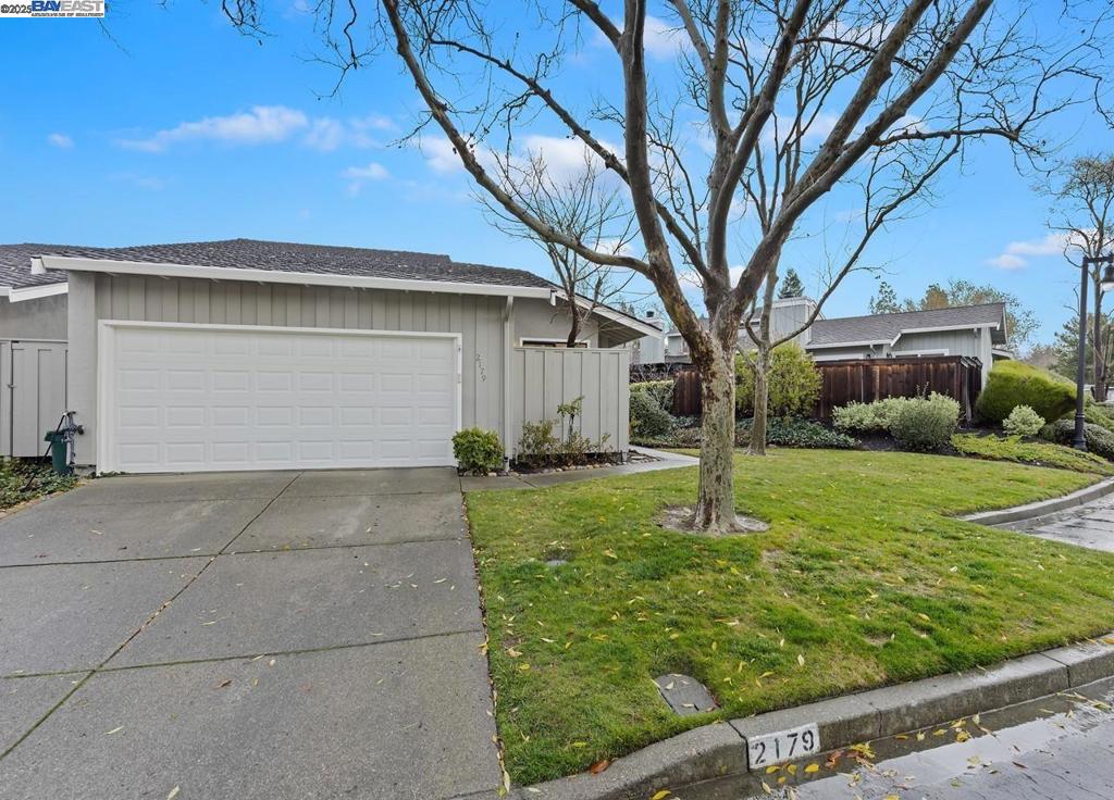 2179 Oneida Cir | Similar Property Thumbnail