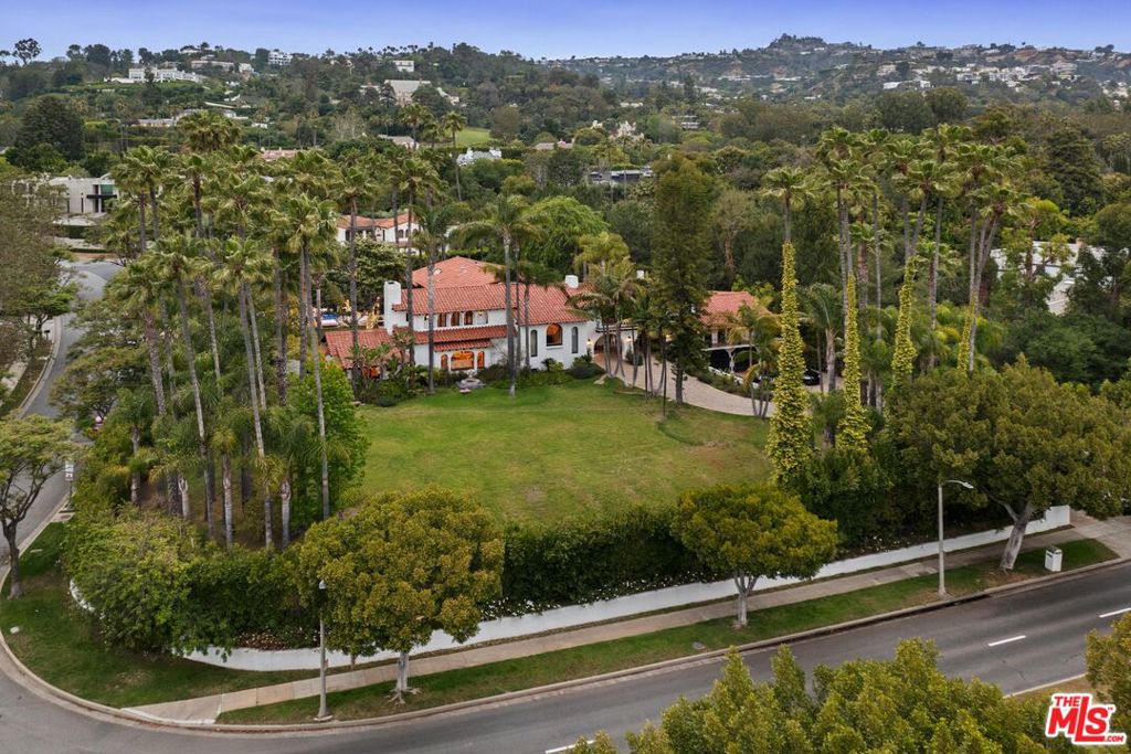 9451 Sunset Boulevard | Similar Property Thumbnail