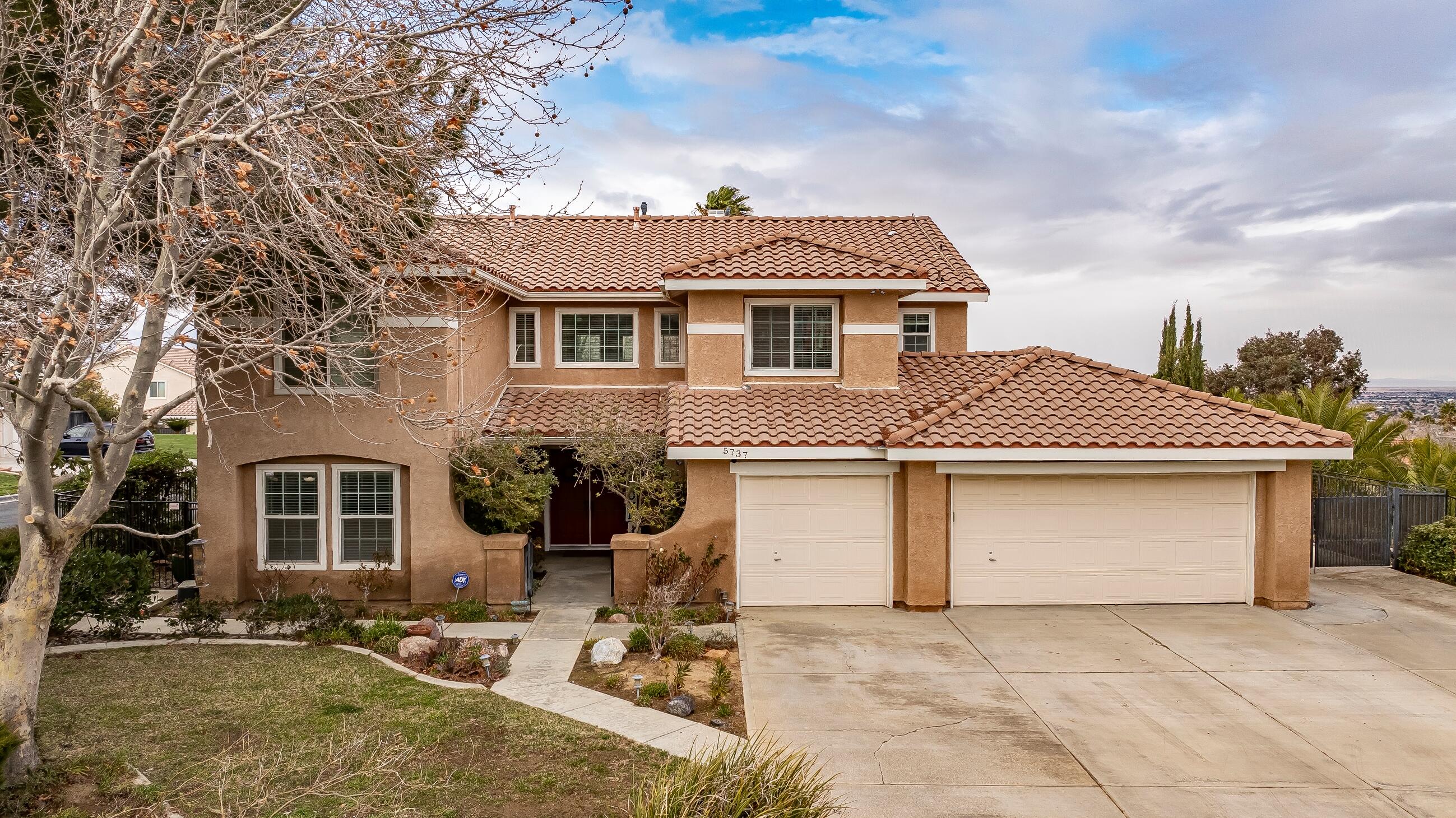 5737 W Bienveneda Terrace | Similar Property Thumbnail