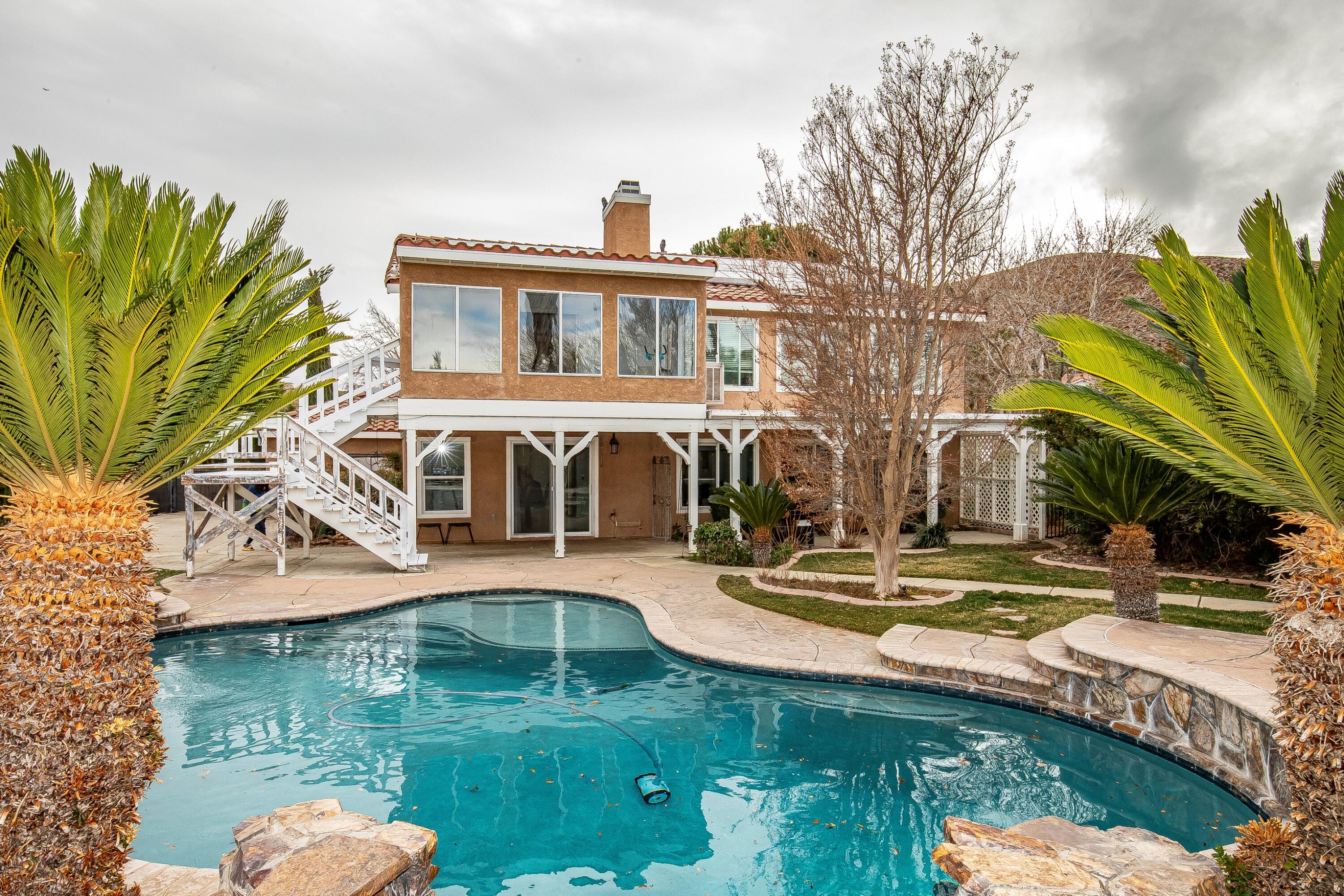 5737 W Bienveneda Terrace | Similar Property Thumbnail