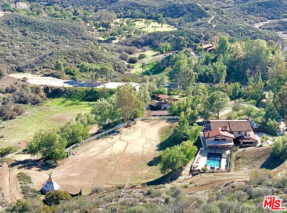 25615 Mulholland Highway | Similar Property Thumbnail 3