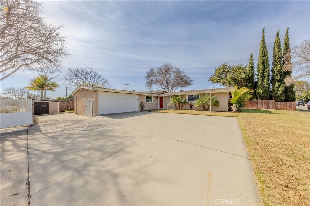 2138 W Niobe Avenue | Similar Property Thumbnail 8