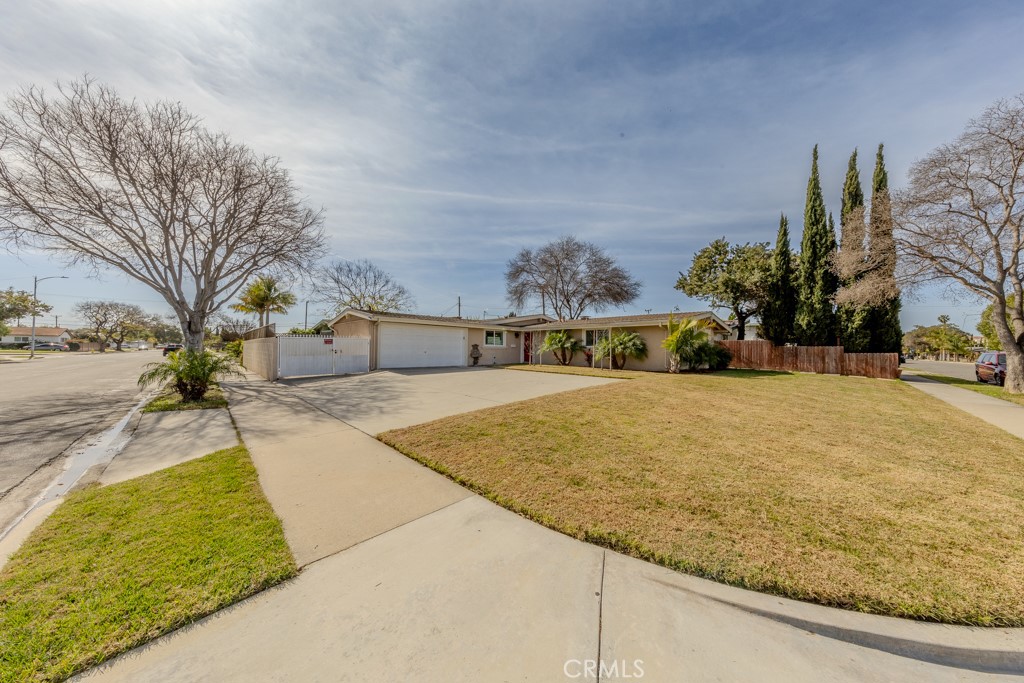 2138 W Niobe Avenue | Similar Property Thumbnail