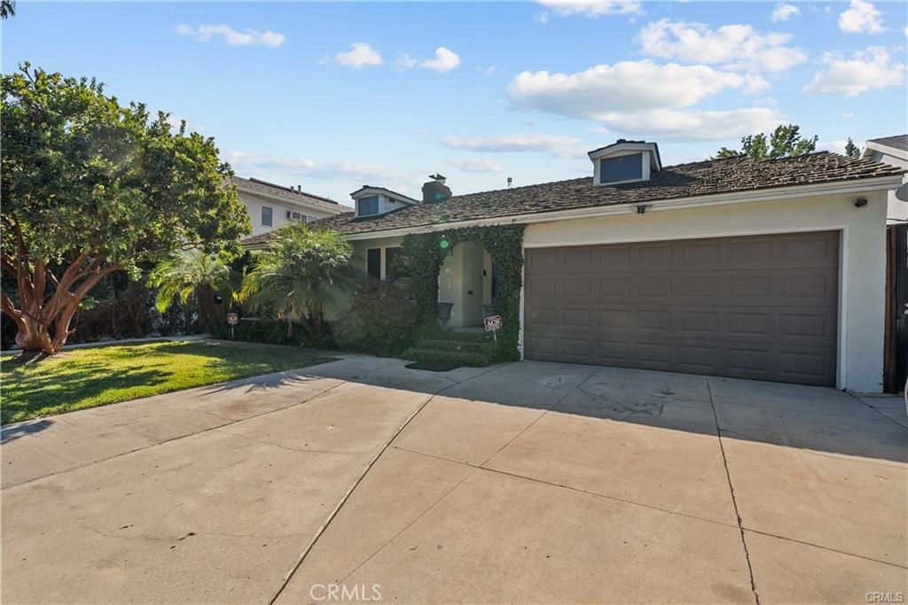 10530 Moorpark Street | Similar Property Thumbnail